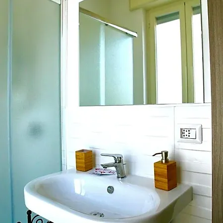 Bed and Breakfast Andolfi 24